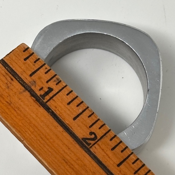 Set of 12 Pewter Metal Napkin Rings Hammered Style Square with Large Round Hole - Picture 7 of 7